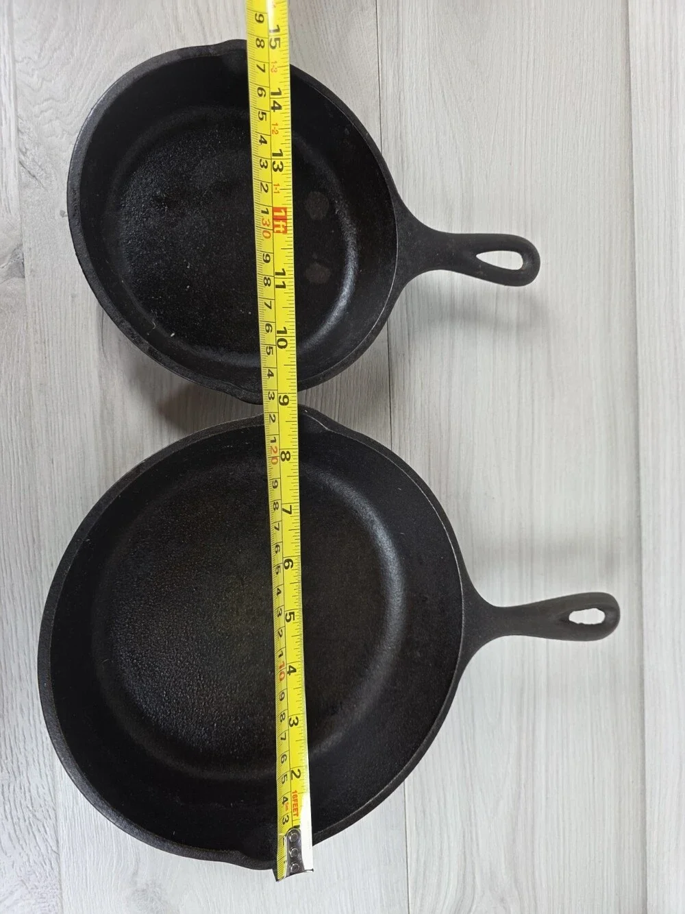Lodge Cast Iron Skillet Set USA 5SK & 8SK Pre-Seasoned Frying Pans Pour g57